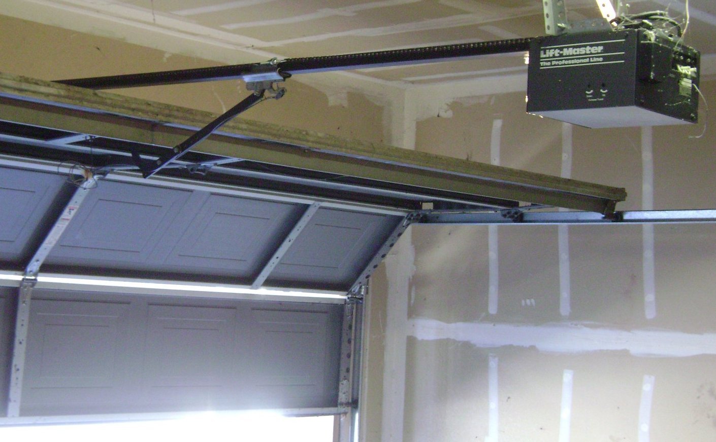 noisy garage door